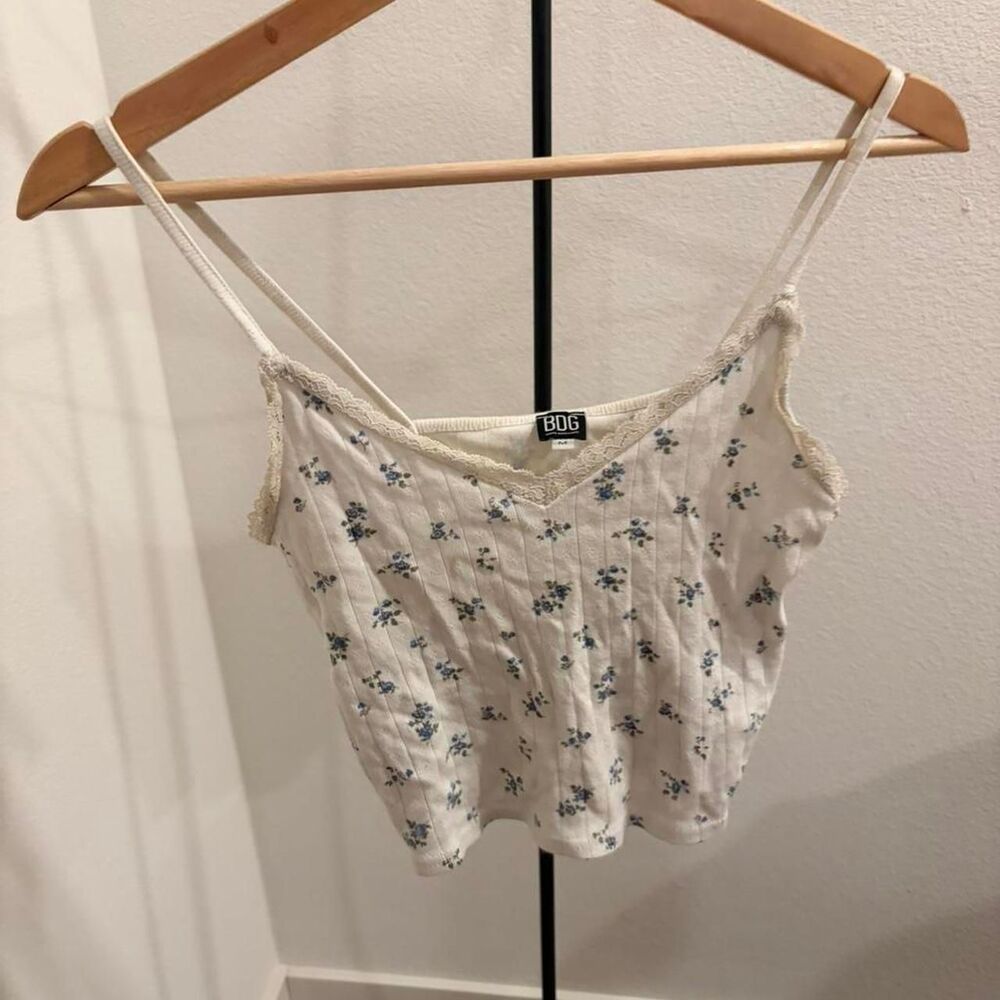 BDG Urban Outfitters White Floral Lace Trim Cami Tank Top Size M